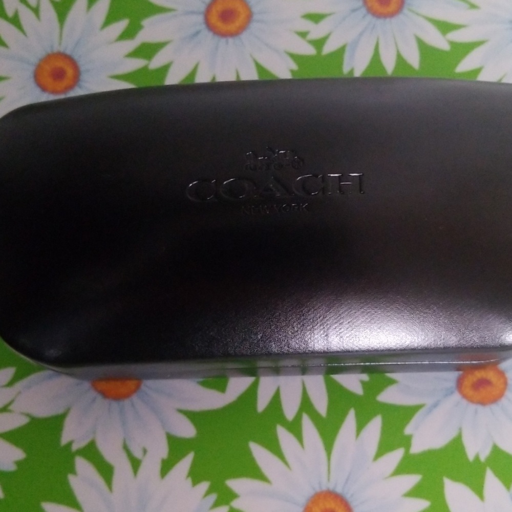 Authentic coach...Sunglasses 👓❤ - Picture 3 of 4